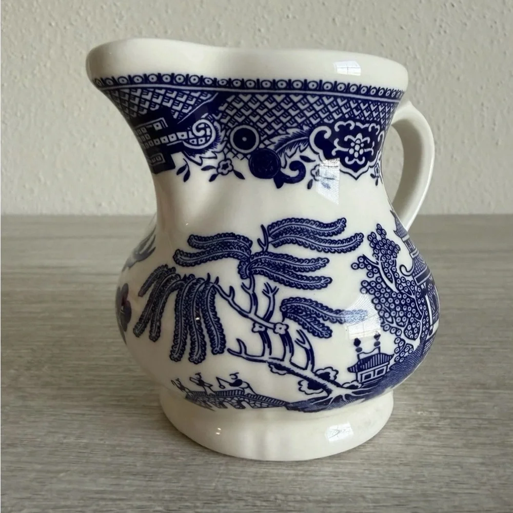 Vintage Churchill Blue Willow Creamer And Sugar Mint Condition Made In England - Picture 4 of 13